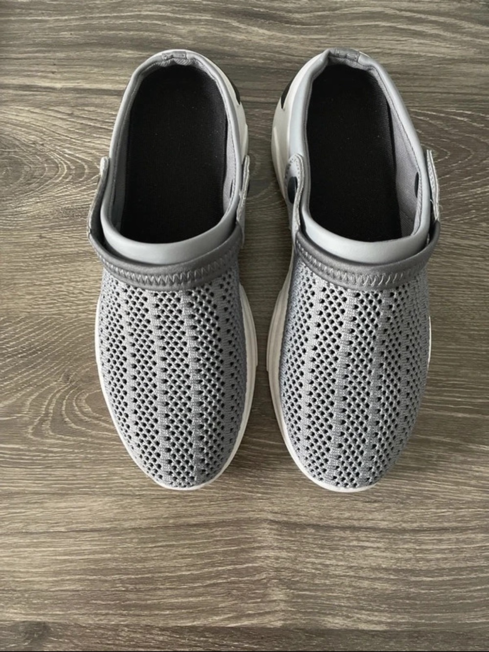 Leif Running on Dreams Unisex Clogs